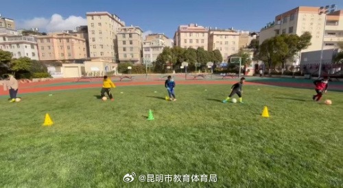 在郭艾伦的
